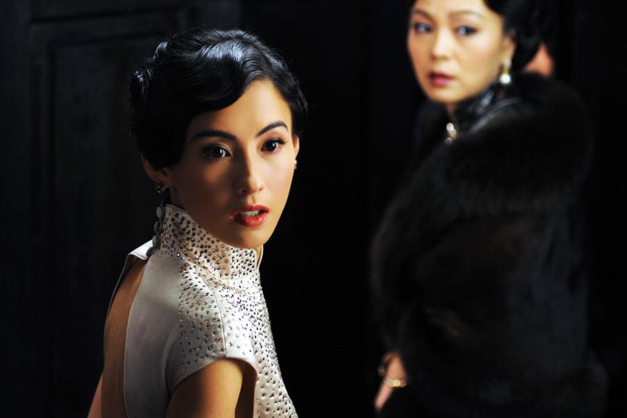 盤(pán)點(diǎn)拍激情戲受傷的女星 楊冪鼻子受傷血流不止