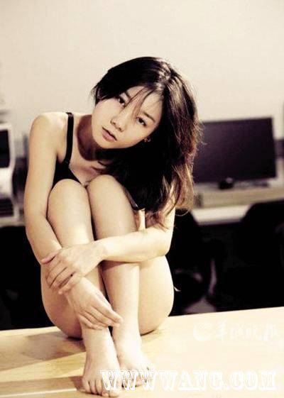 網(wǎng)絡(luò)紅人蘇紫紫全裸圖片 赤身露體接受采訪