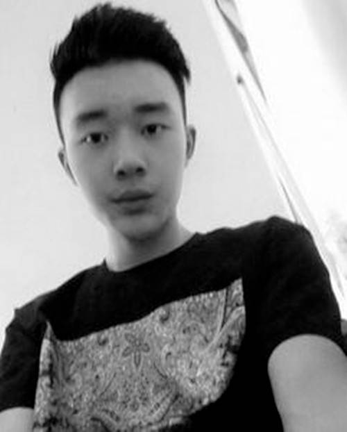 朱翰墨微博曬女友照片 揭朱翰墨家庭背景