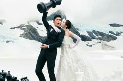 劉詩詩吳奇隆婚紗照曝光 搞怪甜蜜唯美十足