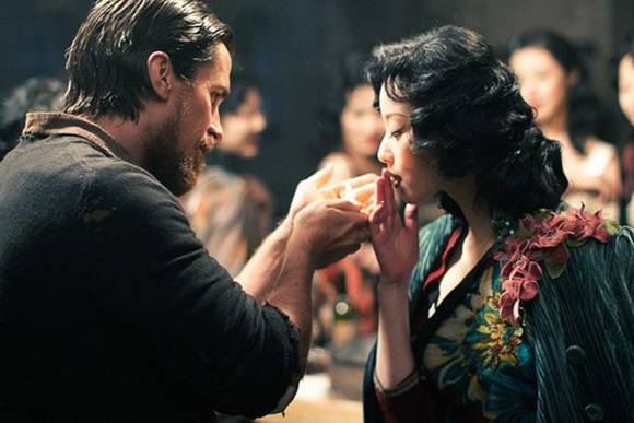 盤(pán)點(diǎn)拍激情戲受傷的女星 楊冪鼻子受傷血流不止