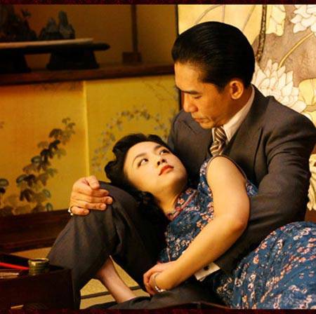 梁朝偉湯唯床戲疑真做 網(wǎng)友驚呼 有套