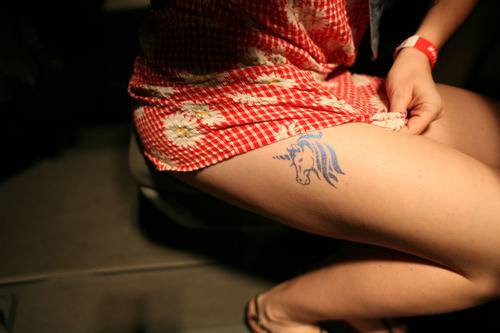 女性自慰的姿勢與方法 女性自慰圖片