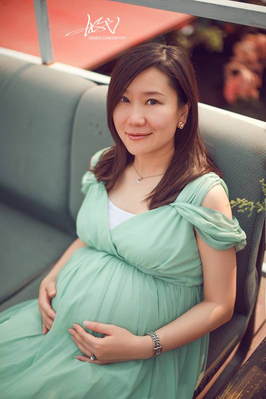 北大教授余萬里性虐女大學(xué)生 被舉報遭 雙開