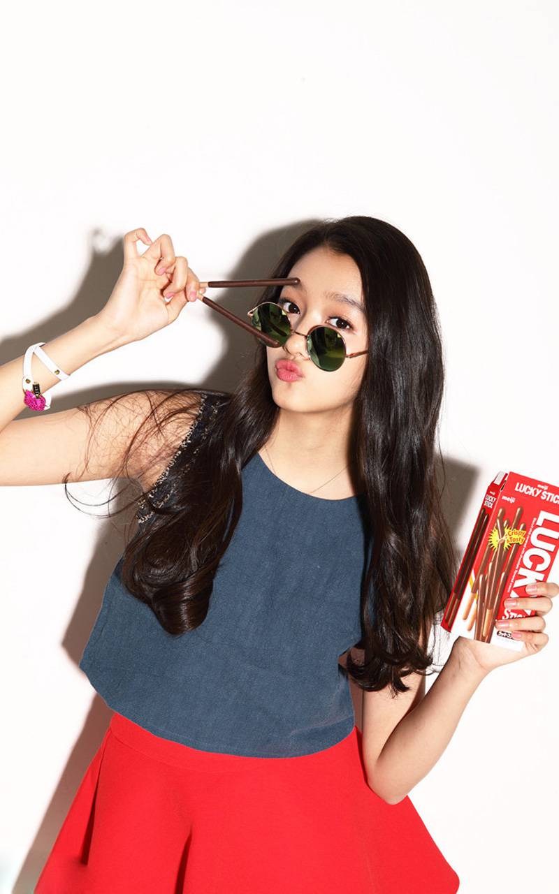  小傾城 家庭背景曝光 藝術(shù)世家4歲半就出道