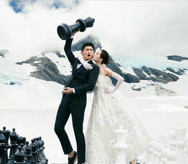 劉詩詩吳奇隆婚紗照曝光 搞怪甜蜜唯美十足