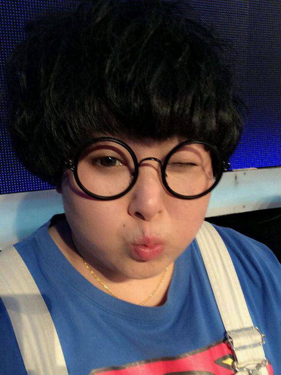 非誠(chéng)勿擾余燕家庭背景曝光 臺(tái)上一舉抱起寧財(cái)神