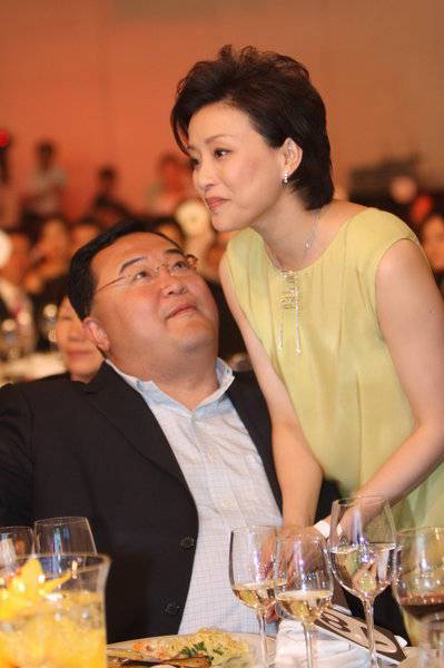 吳征的前妻背景不一般 借此機(jī)會(huì)在美國(guó)政壇發(fā)展