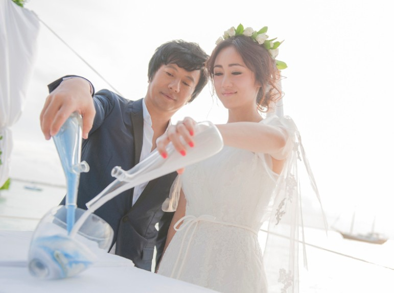 劉蕓鄭鈞結婚內幕 曝新婚夜離家出走