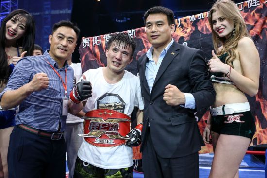 昆侖決張美煊獲金腰帶 張美煊向女友求婚現(xiàn)場曝光