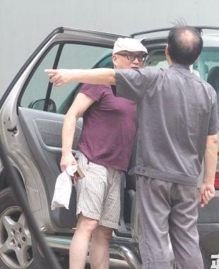 57歲湯鎮(zhèn)業(yè)發(fā)福 湯鎮(zhèn)業(yè)兒子叫什幺