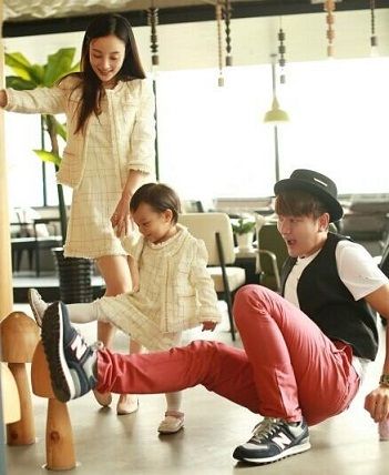 賈乃亮打過李小璐嗎 揭秘賈乃亮真實家庭背景