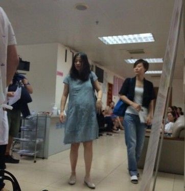 梅婷三天前生二胎 梅婷老公曾劍多大