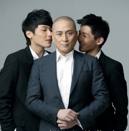 57歲湯鎮(zhèn)業(yè)發(fā)福 湯鎮(zhèn)業(yè)兒子叫什幺