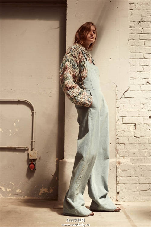 2016年春夏女裝發(fā)布 以度假風(fēng)為主題