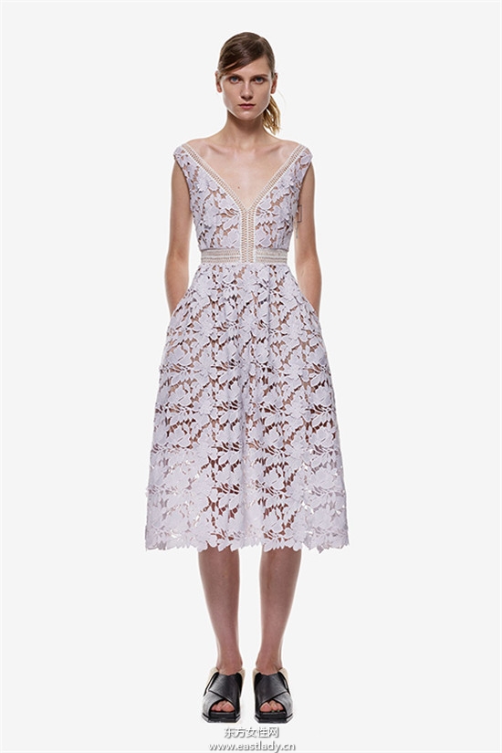 滿足每個(gè)人的紅毯夢(mèng)  Self Portrait 推浪漫唯美平