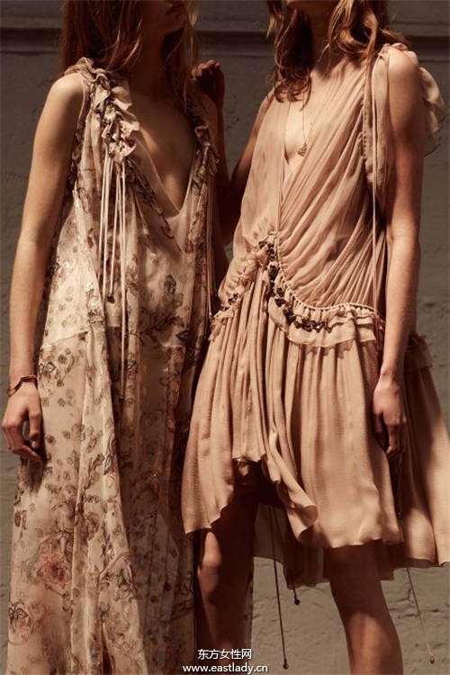 2016年春夏女裝發(fā)布 以度假風(fēng)為主題