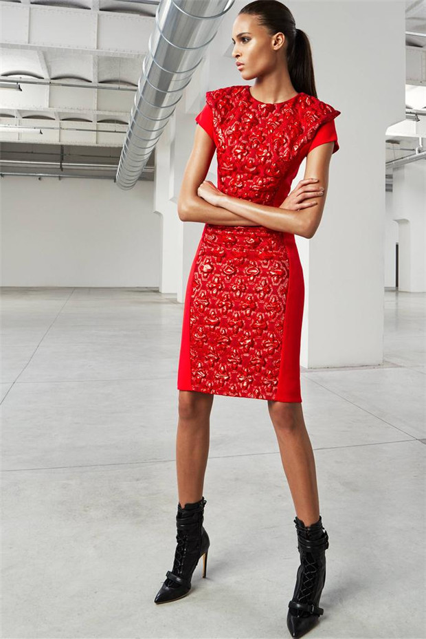 Antonio Berardi 2015早秋女裝流行發(fā)布