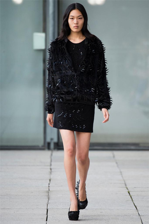 Iris van Herpen 2015春夏女裝流行發(fā)布