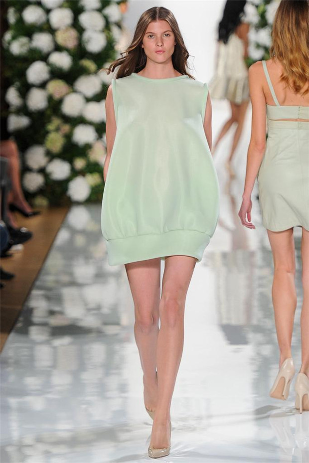 Valentin Yudashkin 2015春夏女裝流行發(fā)布