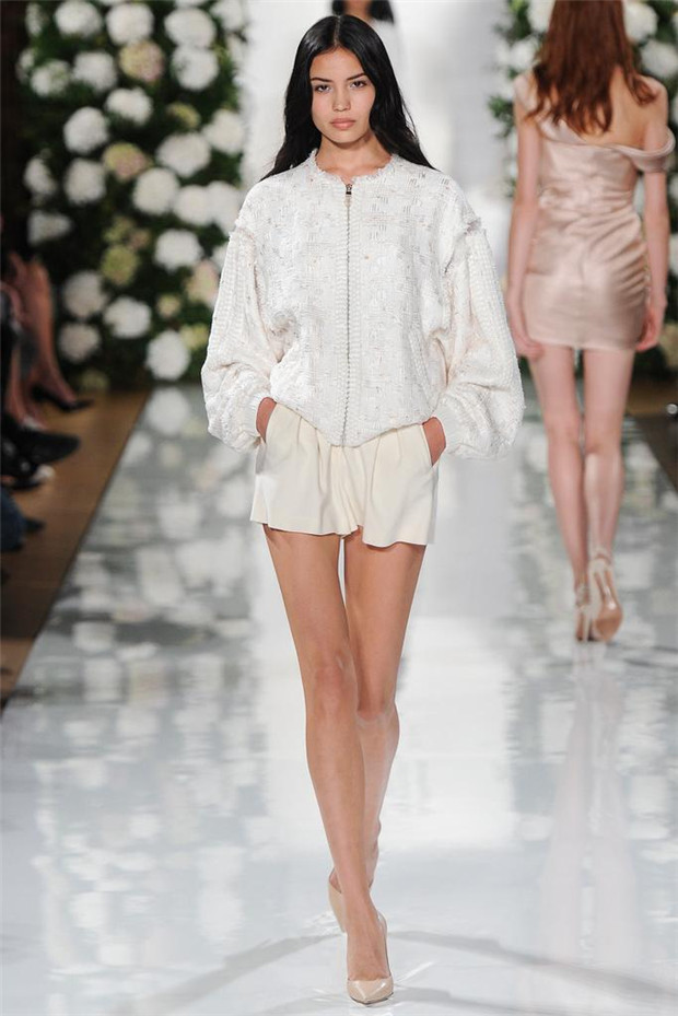 Valentin Yudashkin 2015春夏女裝流行發(fā)布