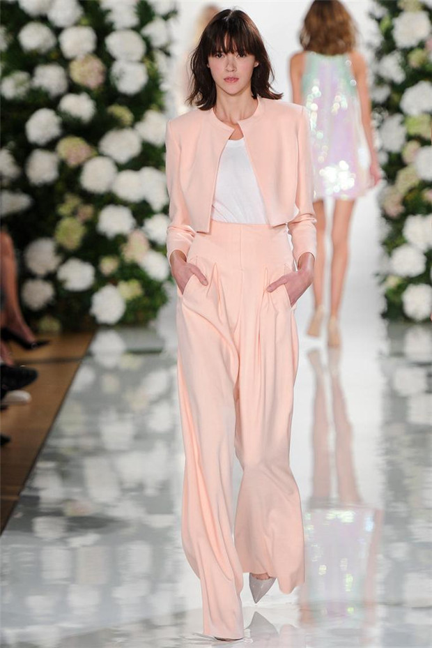 Valentin Yudashkin 2015春夏女裝流行發(fā)布