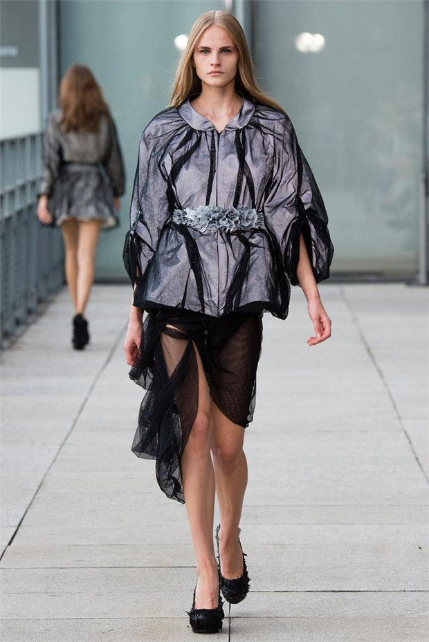 Iris van Herpen 2015春夏女裝流行發(fā)布