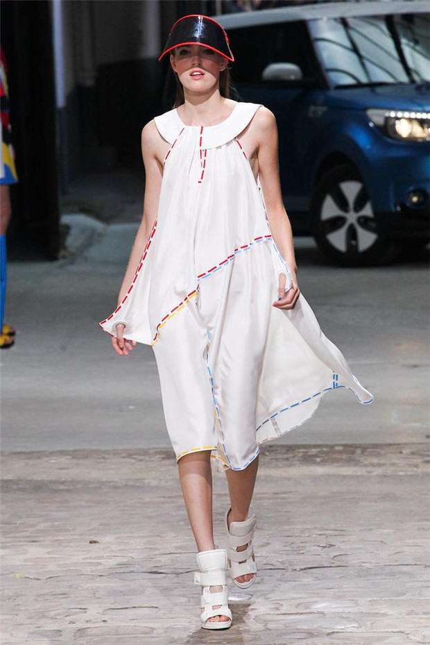 JC de Castelbajac 2015春夏女裝流行發(fā)布