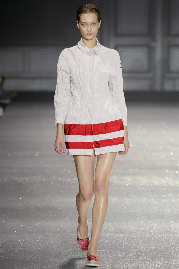 Moncler Gamme Rouge 2015春夏女裝流行發(fā)布
