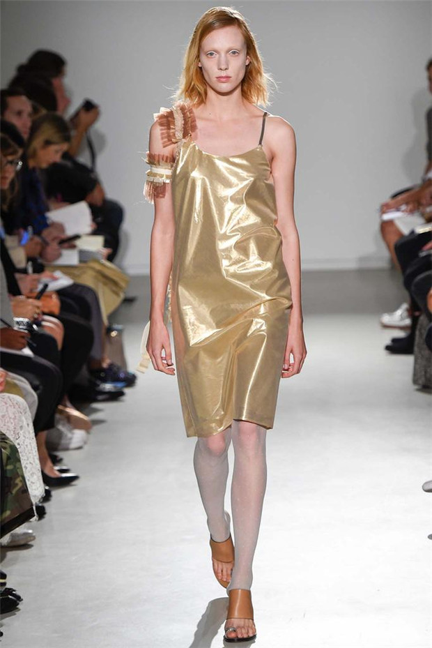 Veronique Branquinho 2015春夏女裝流行發(fā)布