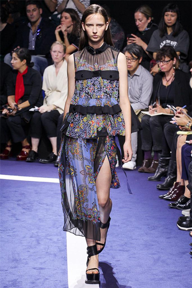 Sacai 2015春夏女裝流行發(fā)布