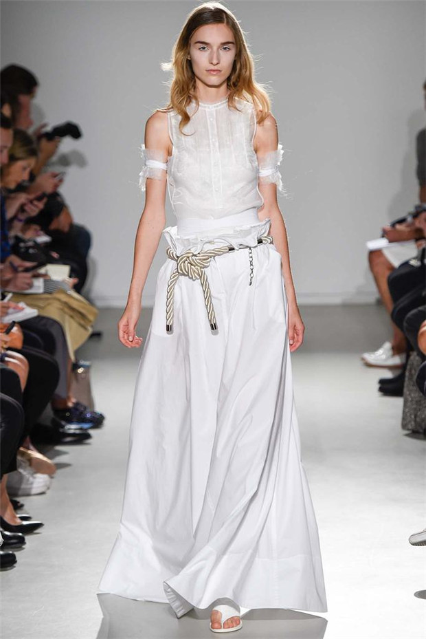 Veronique Branquinho 2015春夏女裝流行發(fā)布