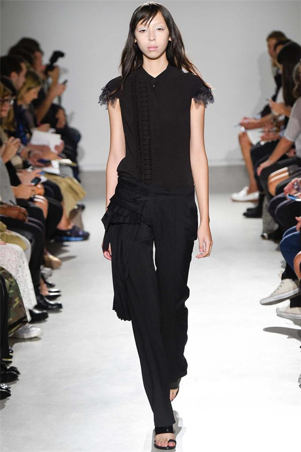 Veronique Branquinho 2015春夏女裝流行發(fā)布