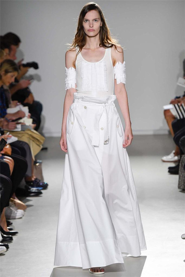 Veronique Branquinho 2015春夏女裝流行發(fā)布