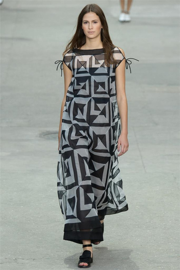 Chanel 2015春夏女裝流行發(fā)布