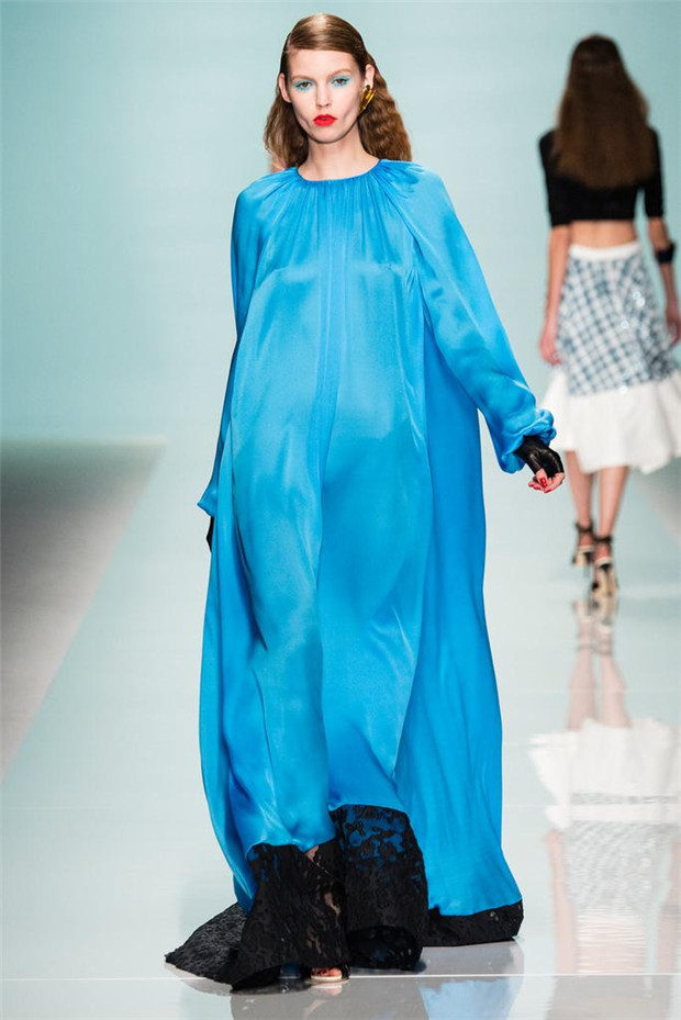 Emanuel Ungaro 2015春夏女裝流行發(fā)布