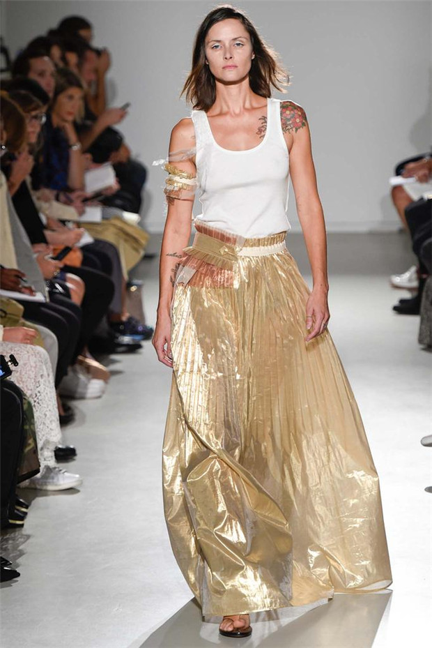 Veronique Branquinho 2015春夏女裝流行發(fā)布