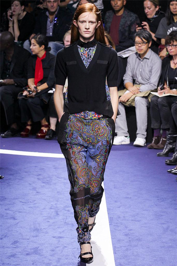 Sacai 2015春夏女裝流行發(fā)布