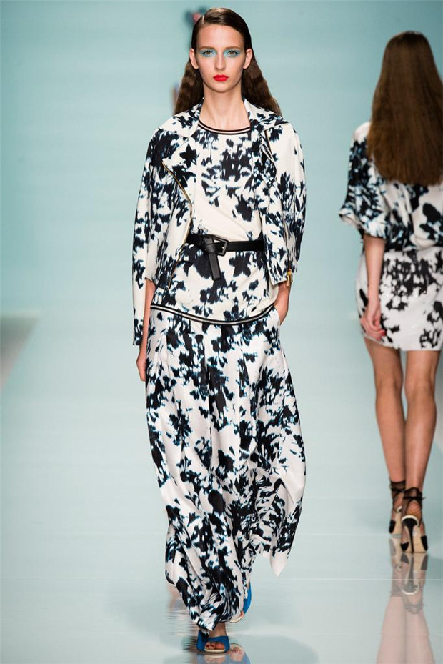 Emanuel Ungaro 2015春夏女裝流行發(fā)布