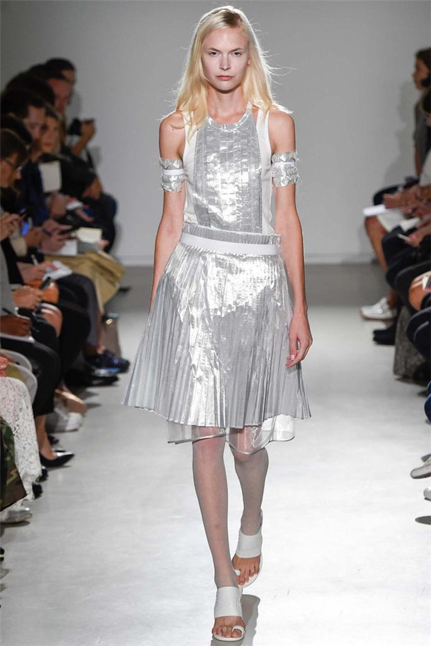 Veronique Branquinho 2015春夏女裝流行發(fā)布