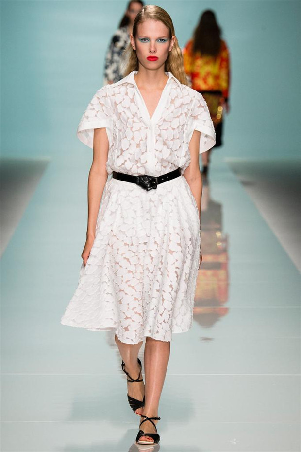 Emanuel Ungaro 2015春夏女裝流行發(fā)布