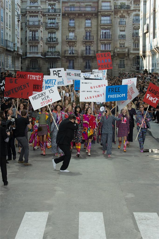 Chanel 2015春夏女裝流行發(fā)布