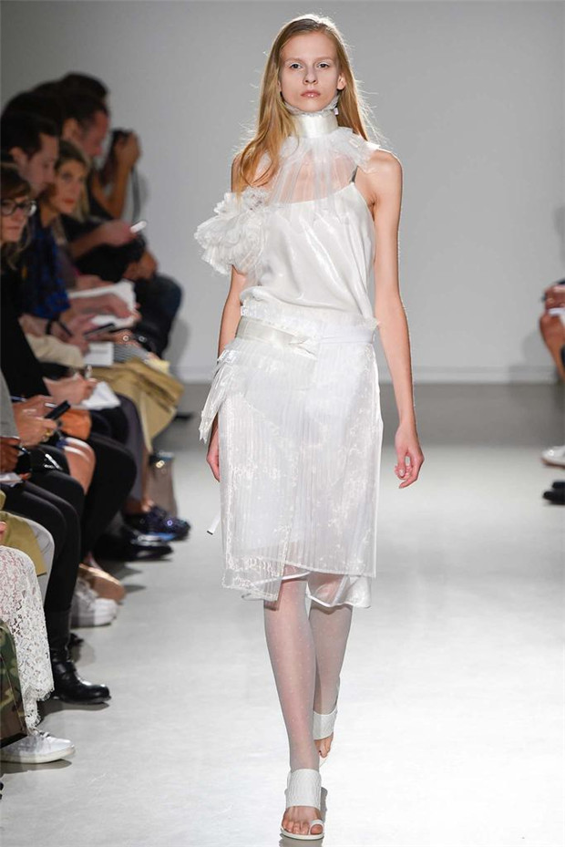 Veronique Branquinho 2015春夏女裝流行發(fā)布