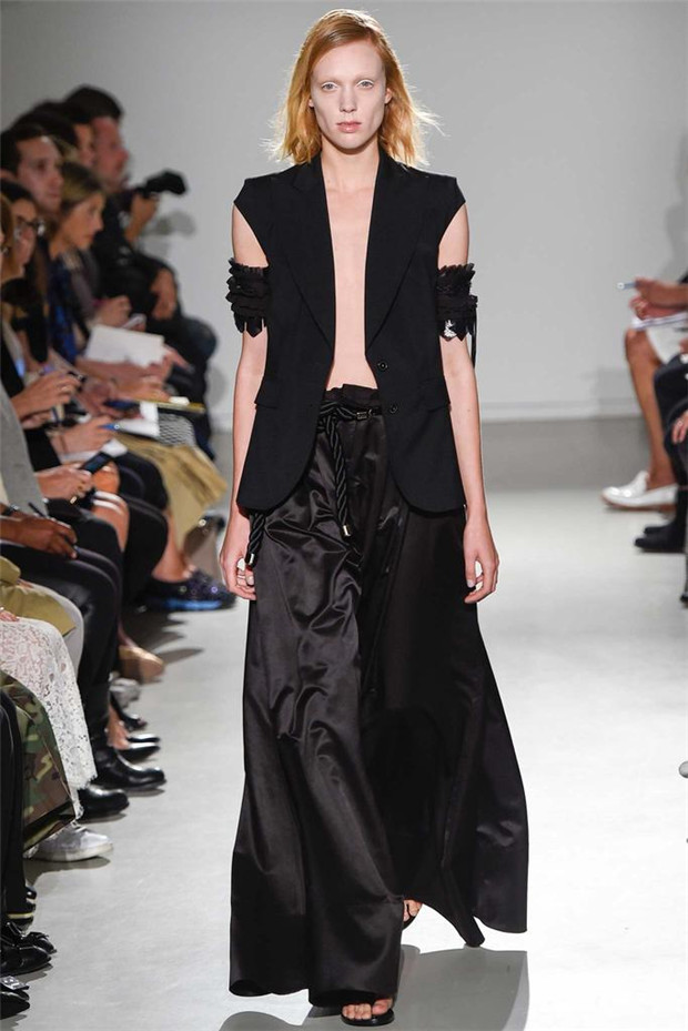 Veronique Branquinho 2015春夏女裝流行發(fā)布