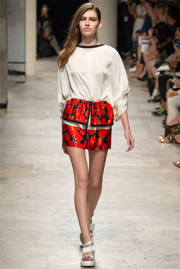 Maxime Simoens 2015春夏女裝流行發(fā)布