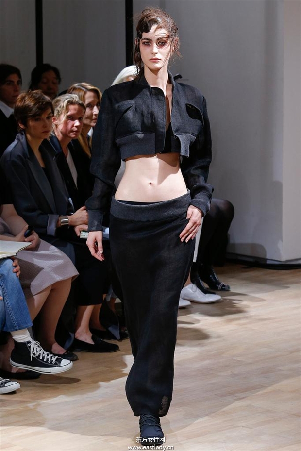 Yohji Yamamoto 2015春夏女裝流行發(fā)布