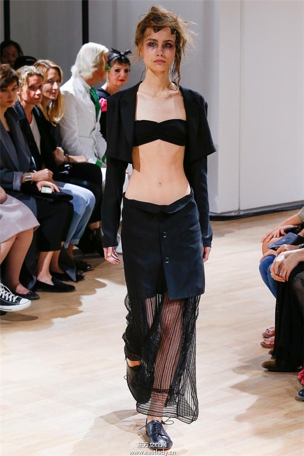 Yohji Yamamoto 2015春夏女裝流行發(fā)布