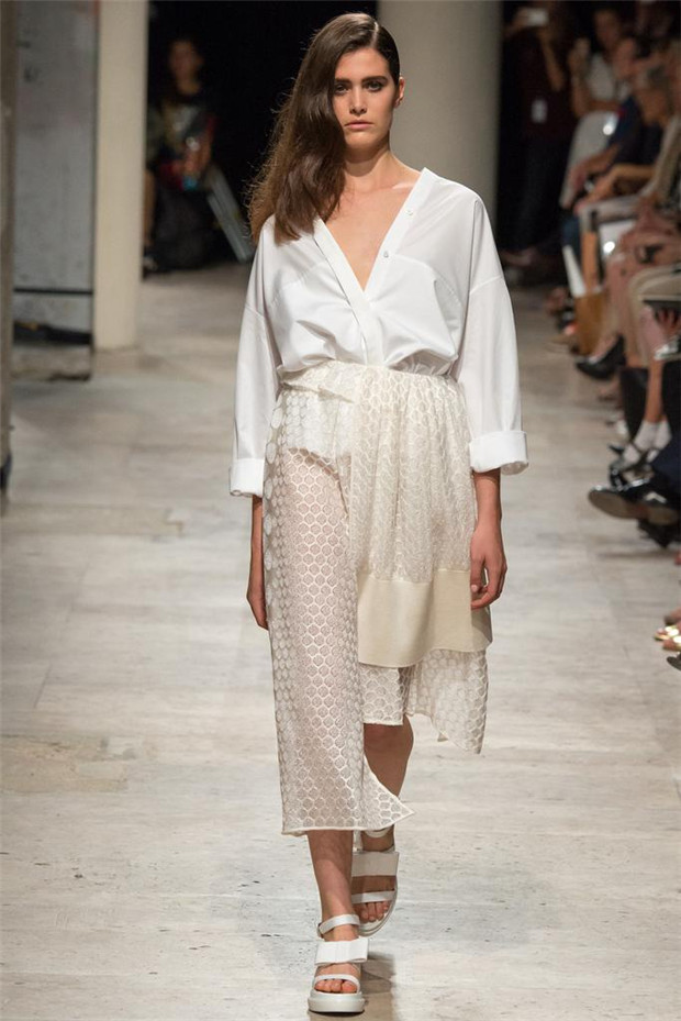 Maxime Simoens 2015春夏女裝流行發(fā)布