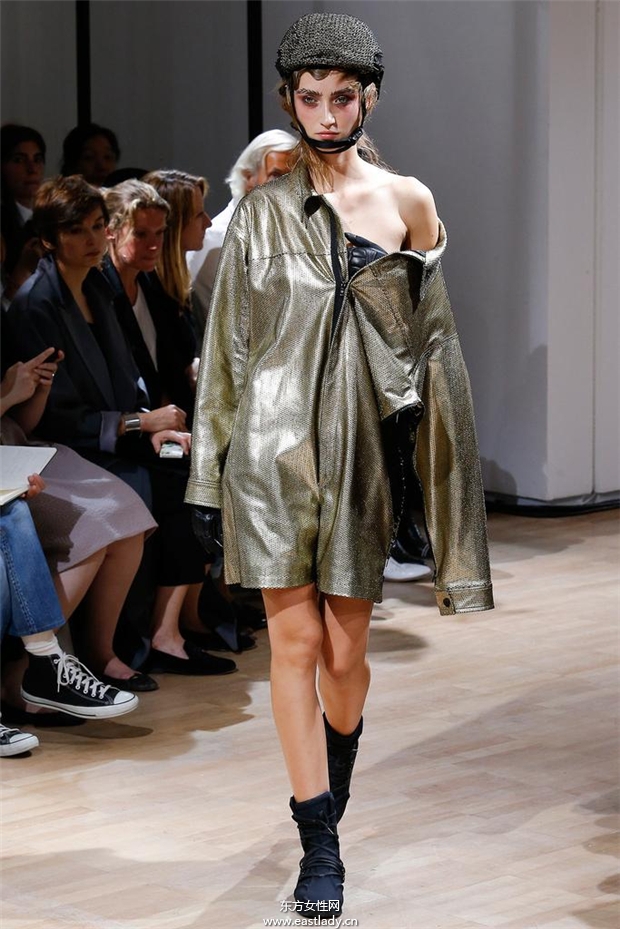 Yohji Yamamoto 2015春夏女裝流行發(fā)布