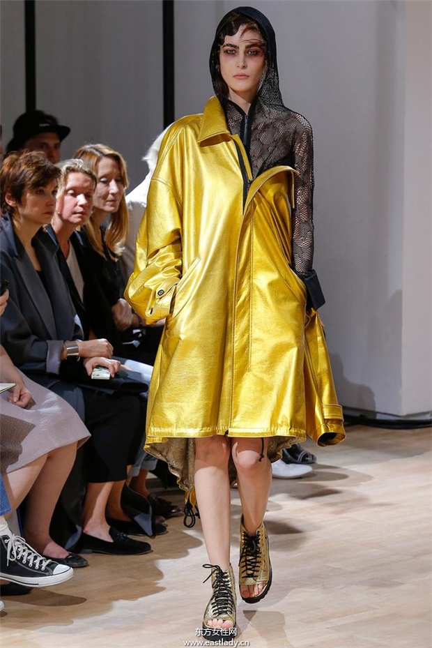 Yohji Yamamoto 2015春夏女裝流行發(fā)布
